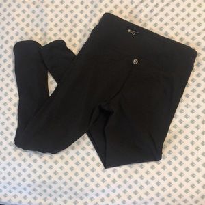 Lululemon black leggings size 4